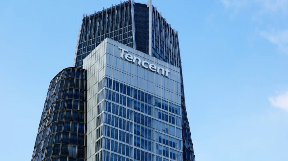Tencent наращивает доходы для финансирования ИИ / Фото: Robert Way / Shutterstock