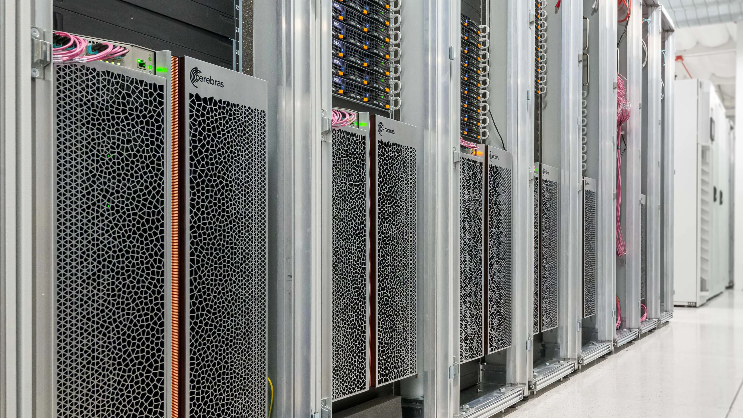 Выручка от облачного сервиса Cerebras выросла почти в 4 раза / Фото: Cerebras Systems