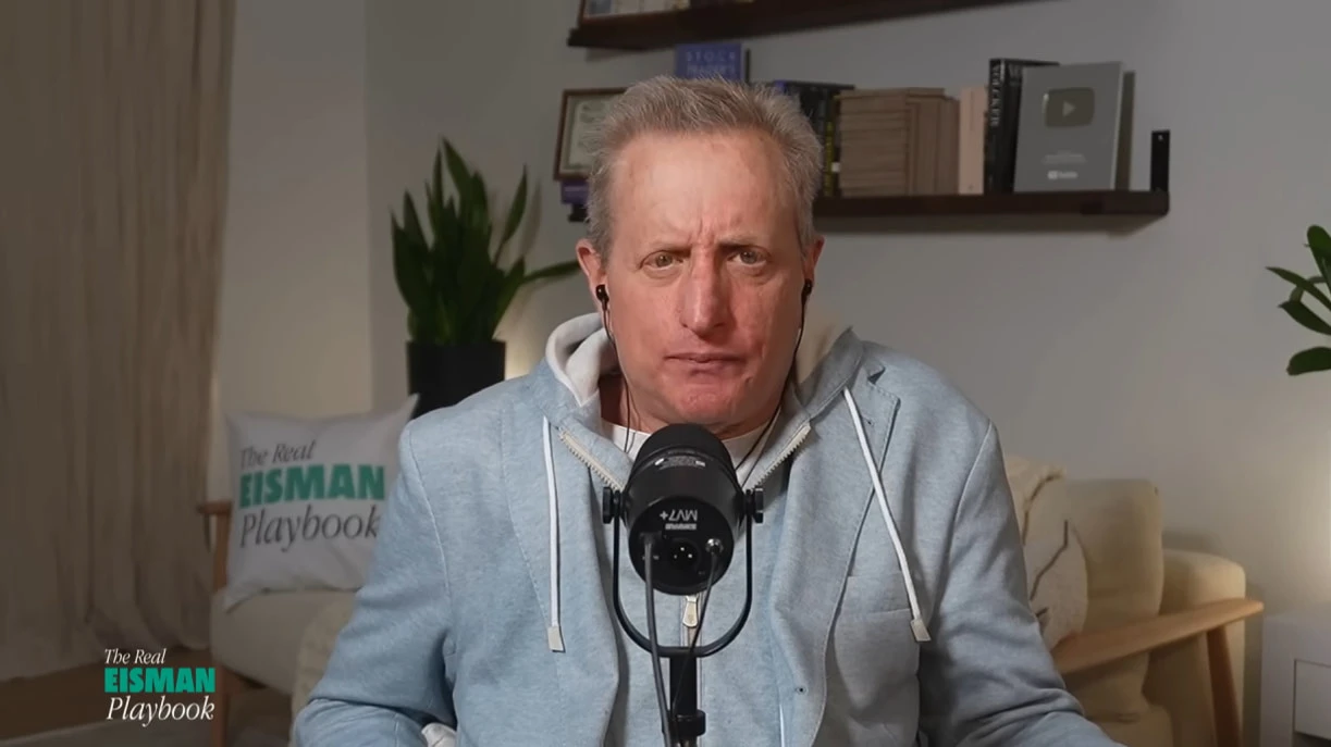 Steve Eisman, host of the podcast *The Real Eisman Playbook*, believes that hyperscalers revenue is too heavily dependent on just two AI startups / Photo: YouTube