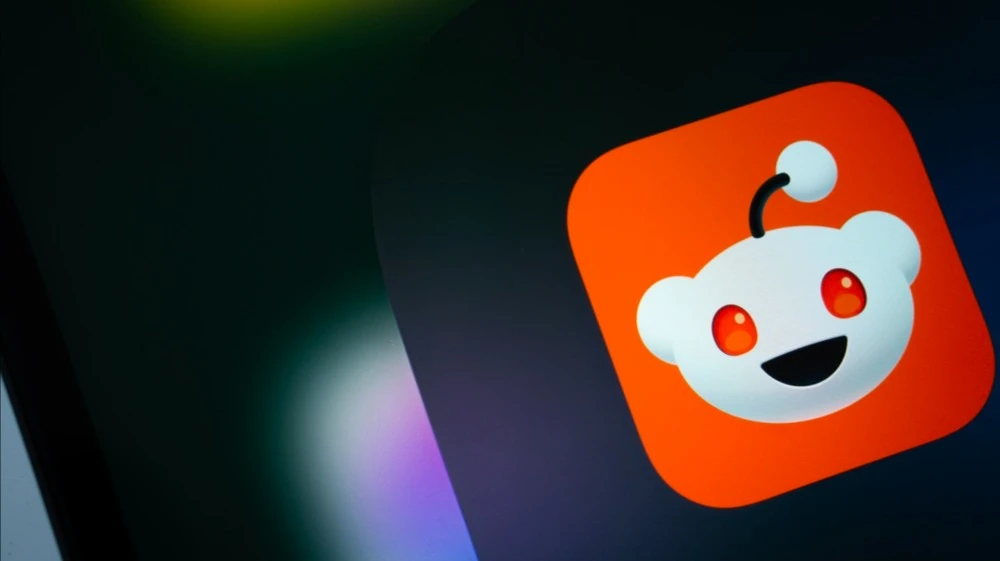 Reddit станет второй компанией в индексе S&P 500, специализирующейся на социальных сетях / Фото: Bangla press / Shutterstock.com