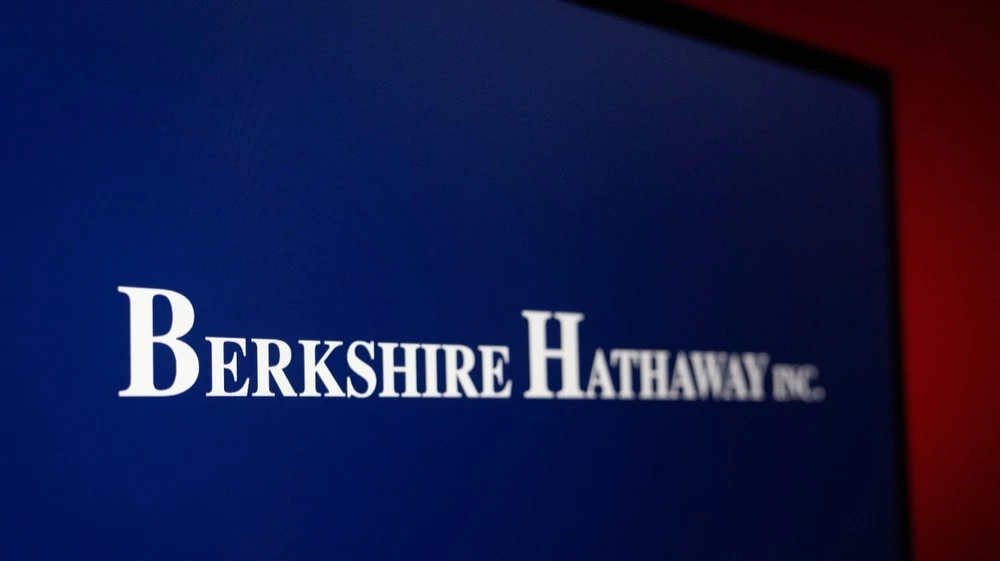 Berkshire Hathaway may have opened a position in Microsoft for the first time / Photo: Tigarto / Shutterstock.com