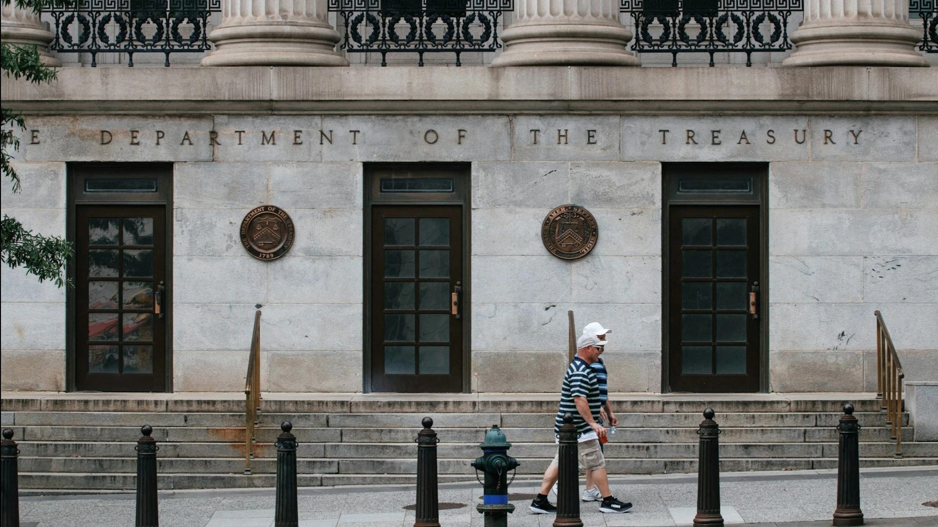 Yields on long-term Treasuries have soared to a two-decade high / Photo: Unsplash/Connor Gan