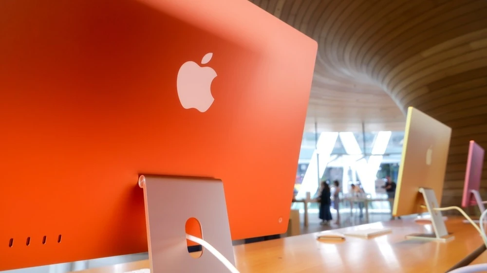 Дистанция от дорогостоящей ИИ-гонки перестала помогать акциям Apple / Фото: Wongsakorn 2468 / Shutterstock