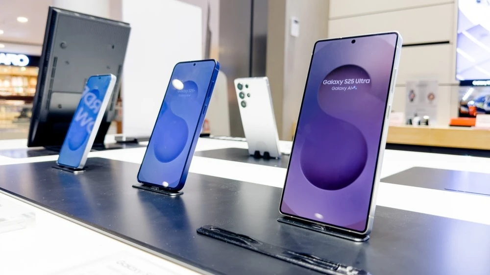 Apple уступит Samsung лидерство на фоне дефицита памяти / Фото: umitc / Shutterstock