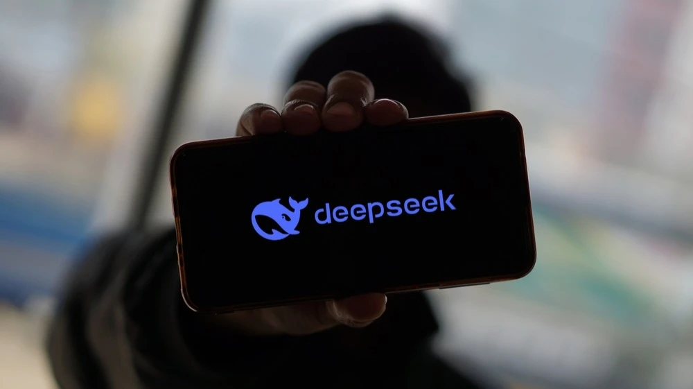 DeepSeek представил новую мультимодальную ИИ-модель / Фото: Mamun_Sheikh / Shutterstock
