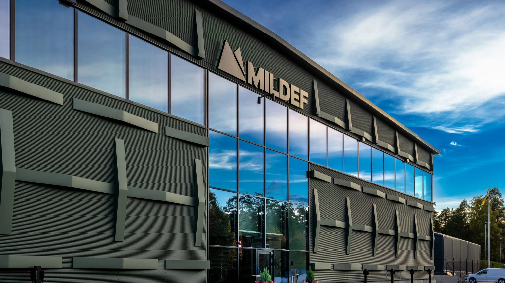 The production of computers and servers for military equipment has driven a 73% surge in the Swedish stocks price since the start of the year / Photo: Mildef