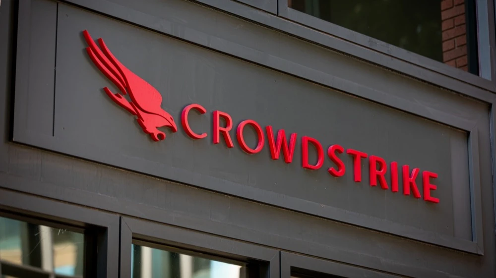 Акции CrowdStrike взлетели из-за ИИ-бума после «момента Mythos» / Фото: bluestork / Shutterstock