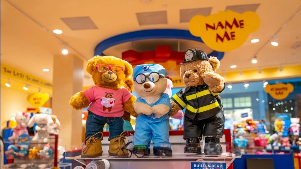 Build-A-Bear has lowered its forecast for the entire 2026 fiscal year: it now expects revenue in the range of $500–525 million / Photo: Iv-olga / Shutterstock.com