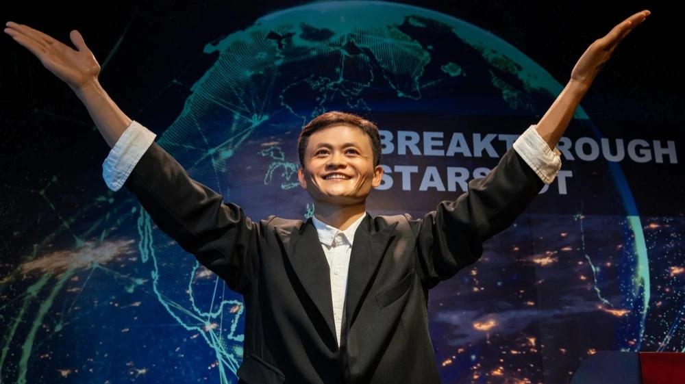Ситуация Alibaba похожа на Amazon более двадцати лет назад: огромные инвестиции в инфраструктуру, падение краткосрочной прибыли и скепсис рынка. Фото: gracethang2 / Shutterstock.com