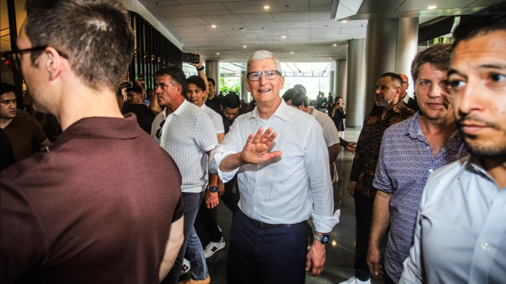 На должности председателя совета директоров Apple Тим Кук сохранит влияние на стратегические вопросы / Фото: Wulandari Wulandari / Shutterstock.com