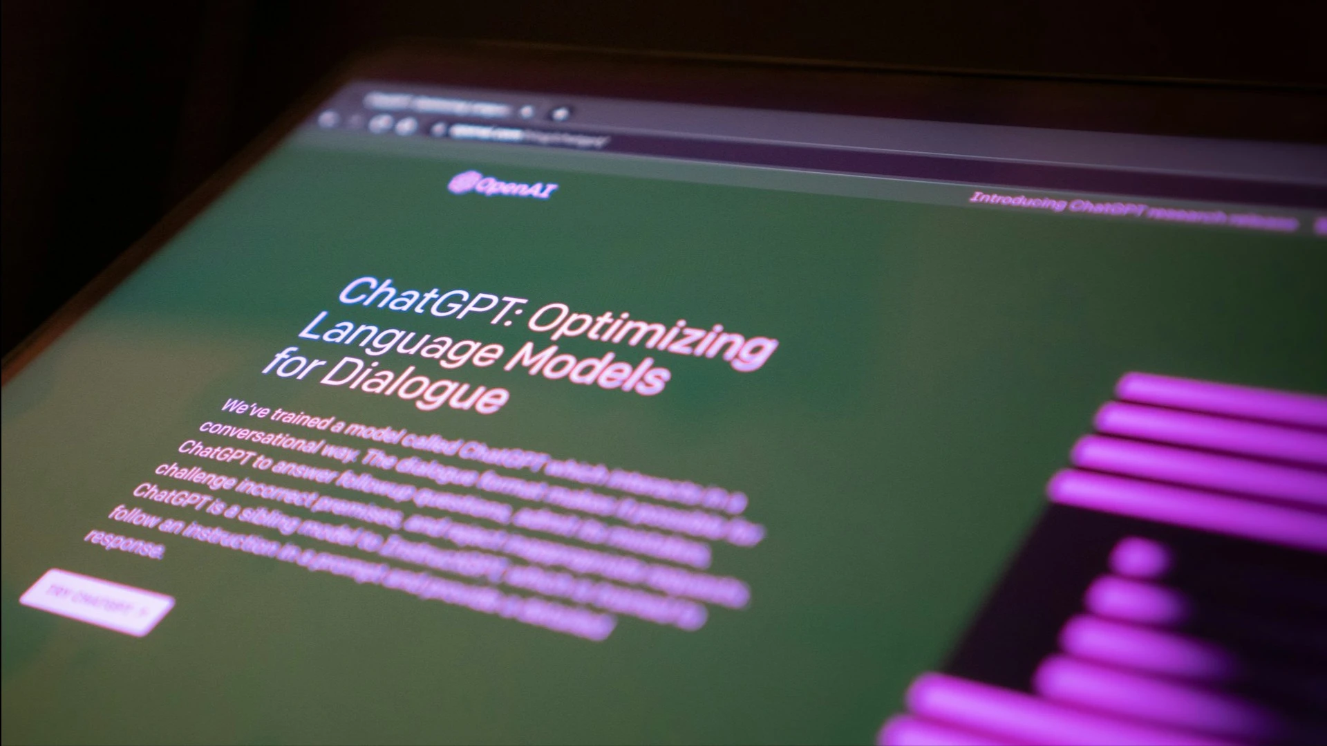 В основе работы чат-бота ChatGPT лежат ИИ-модели OpenAI / Фото: Unsplash/Jonathan Kemper