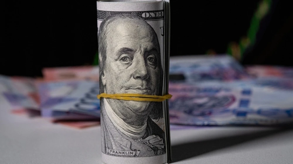 Timur Turlov suggested the possibility that the dollar could fall below 400 tenge / Photo: Sergey Dudikov / Shutterstock