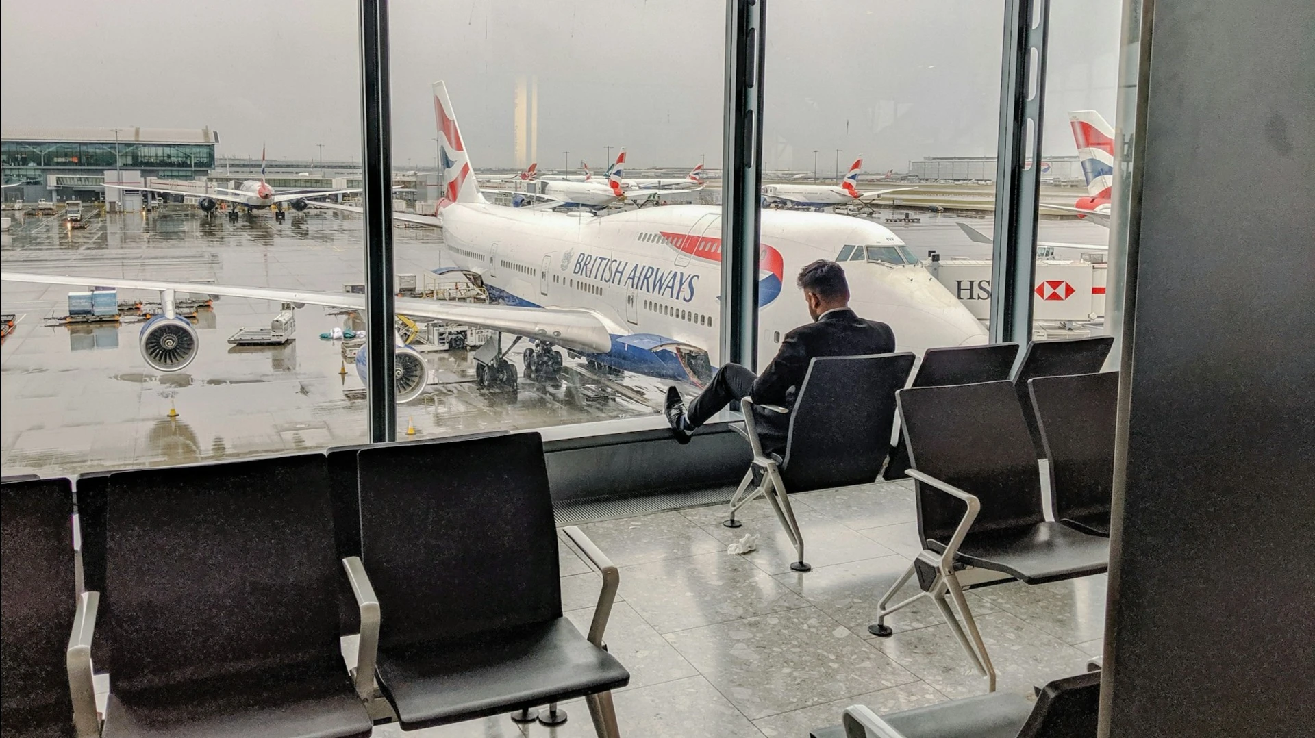 Heathrow and Gatwick Airports Are Delaying Flights / Photo: Unsplash/Tomek Baginski