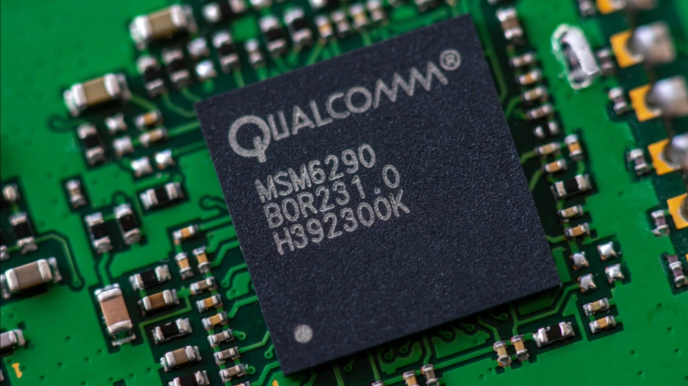Qualcomm granted Amazon a warrant to purchase up to 25 million shares at a price of $161.26 per share / Photo: Remus Rigo / Shutterstock.com