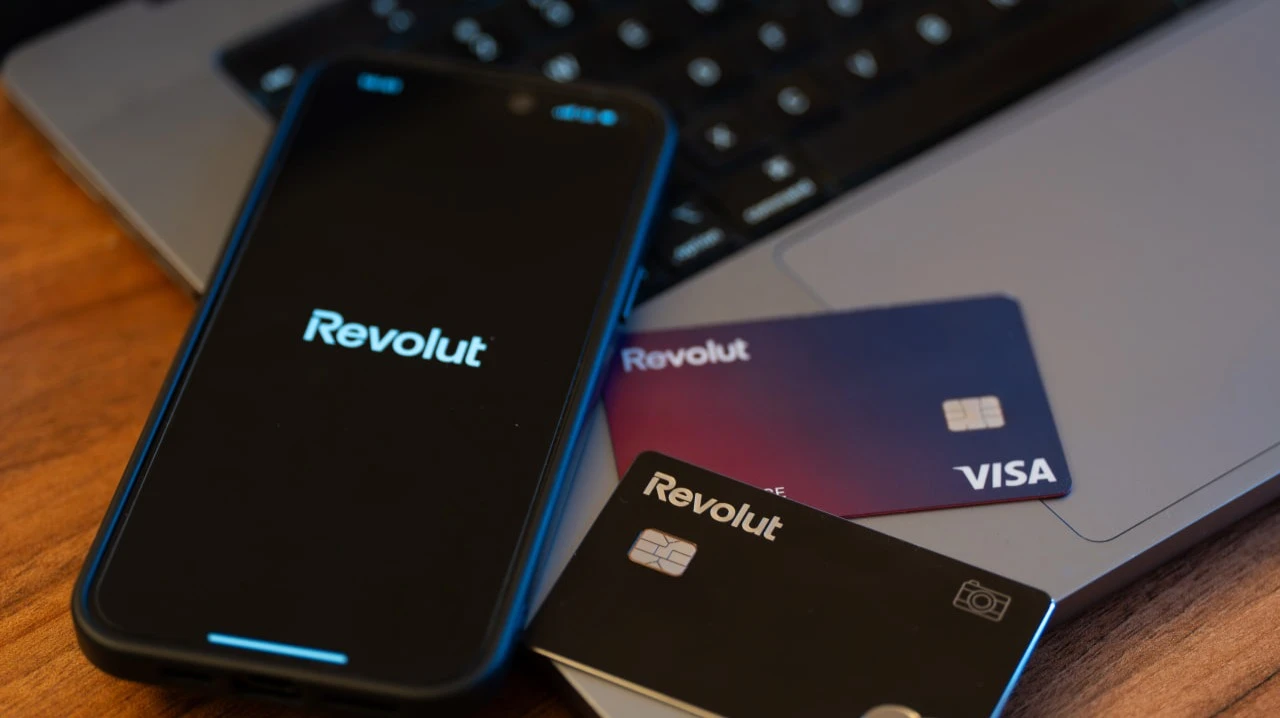 Revolut намерен до конца года нарастить число бизнес-клиентов до 1 млн / Фото: Cristi Dangeorge / Shutterstock.com