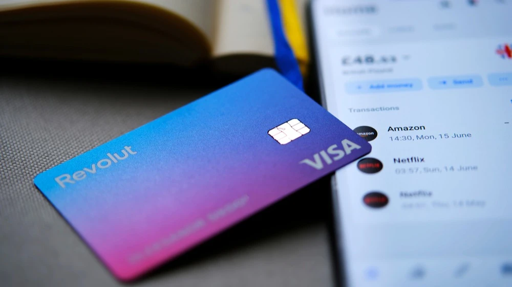 Revolut сообщил, что инцидент затронул «ограниченное» количество клиентов / Фото: Ascannio / Shutterstock.com