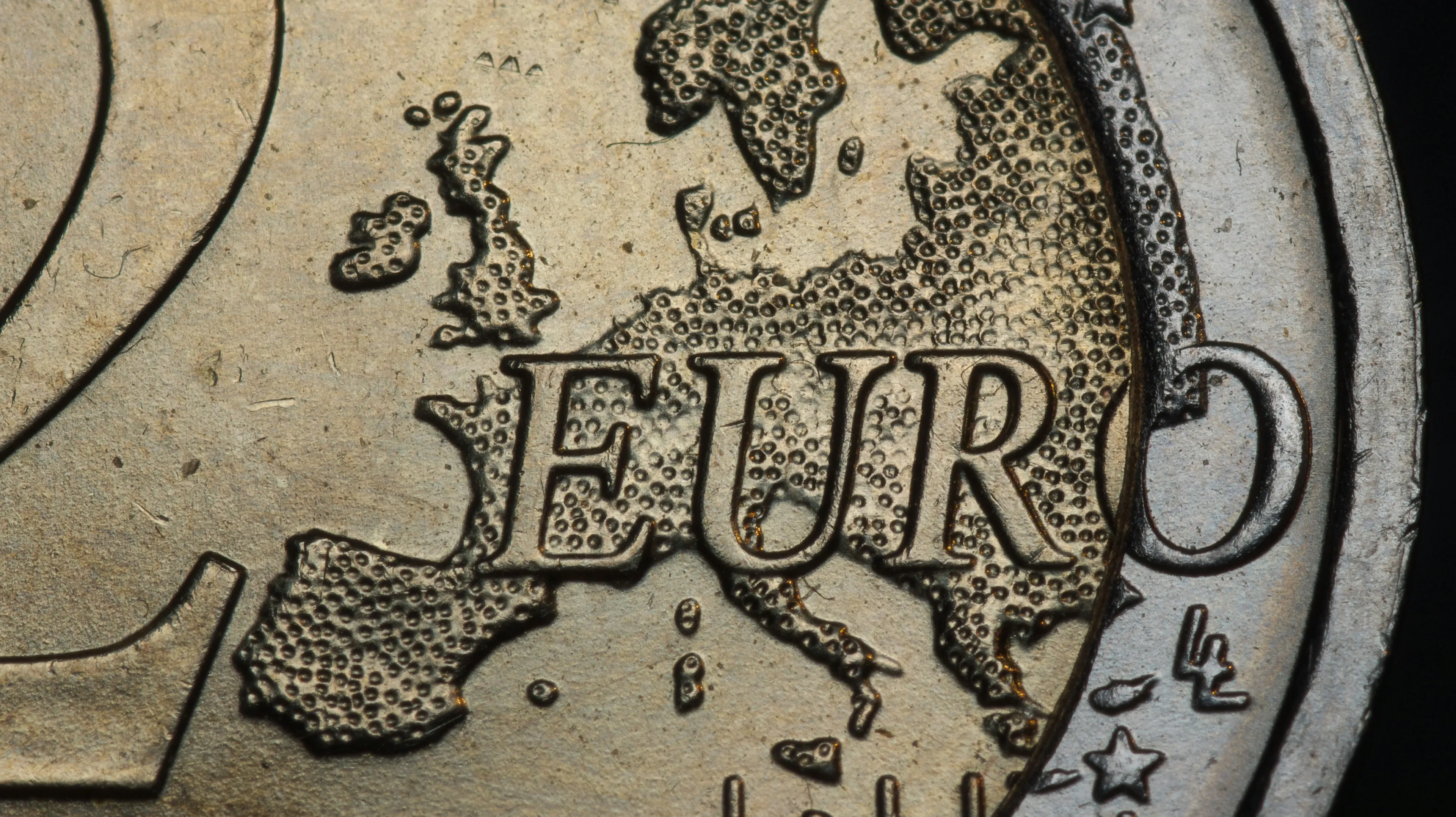 On the European market this year, the energy, commodities, and banking sectors are performing the best. Photo: Immo Wegmann / Unsplash.com