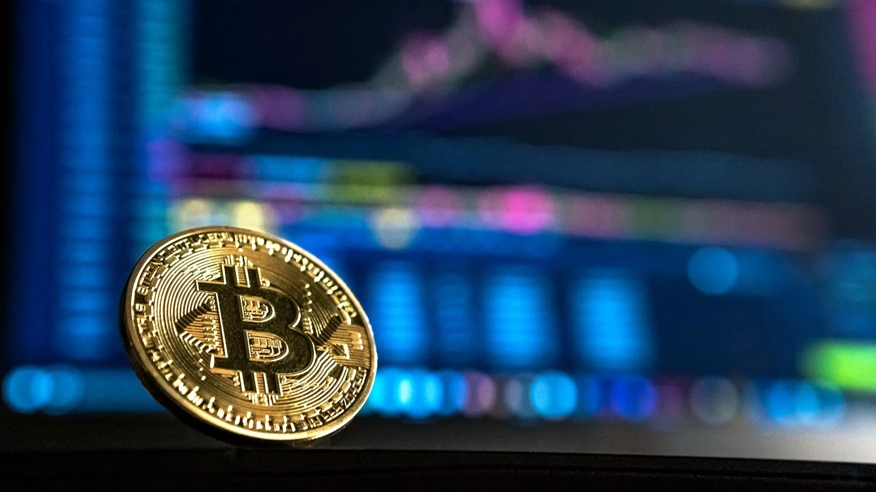 The Clarity Act is a bill intended to establish a unified regulatory framework for digital assets / Photo: Unsplash.com / André François McKenzie
