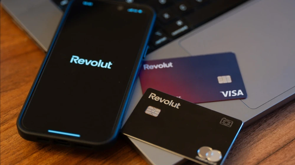 Revolut has contacted 680 customers whose data was compromised / Photo: Cristi Dangeorge / Shutterstock.com