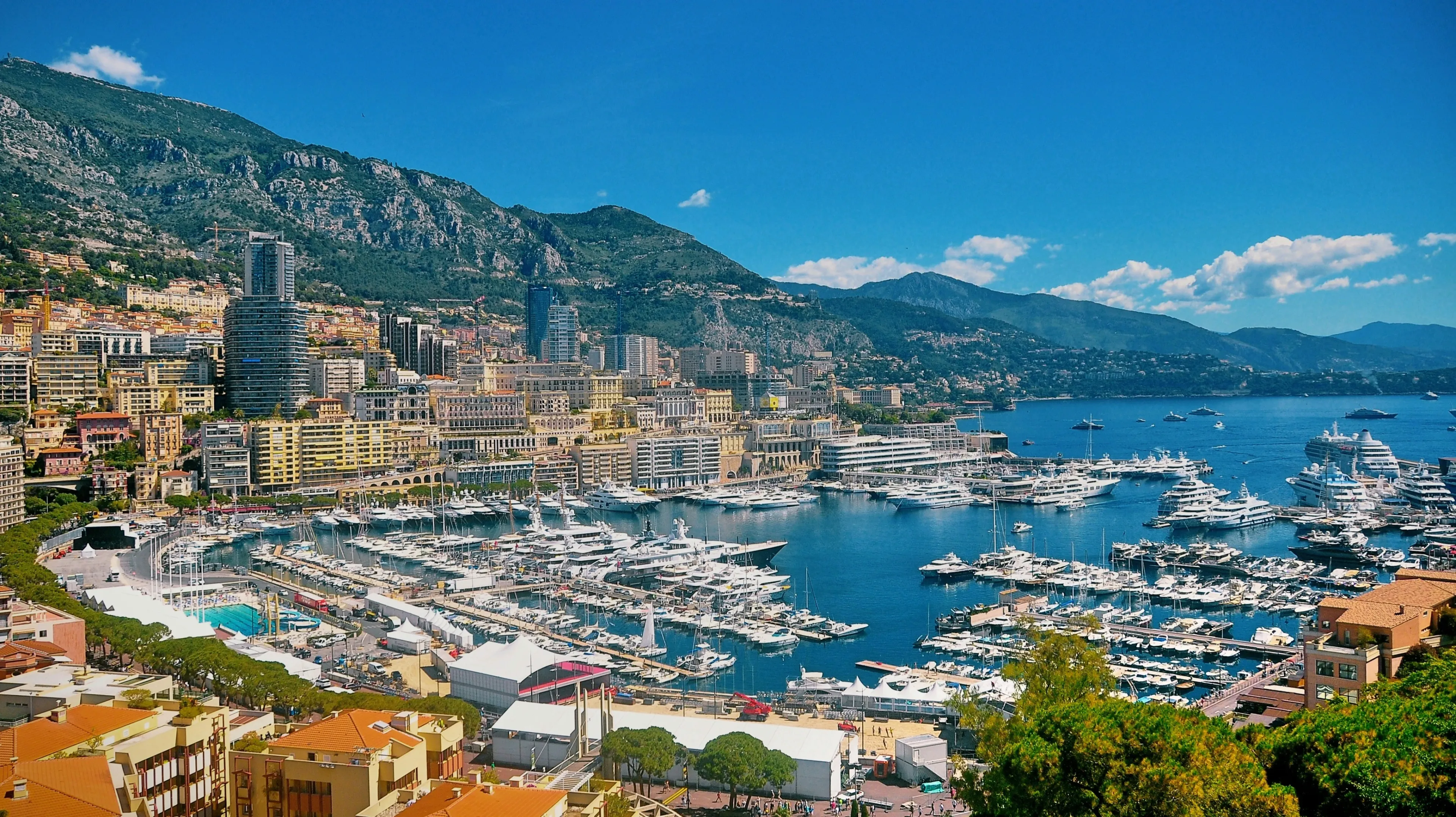 The Principality of Monaco has the highest concentration of millionaires and billionaires in the world / Photo: Unsplash Victor He / Unsplash