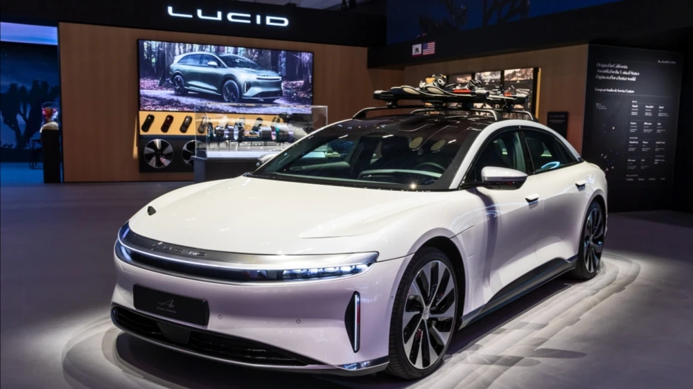 Bolt и Lucid отказались раскрыть финансовые условия сделки / Фото: VanderWolf Images / Shutterstock.com