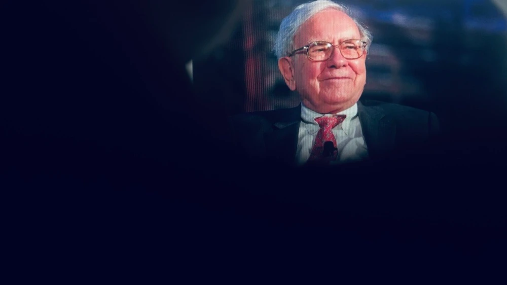 Buffett Will Step Down as Chairman of Berkshires Board of Directors