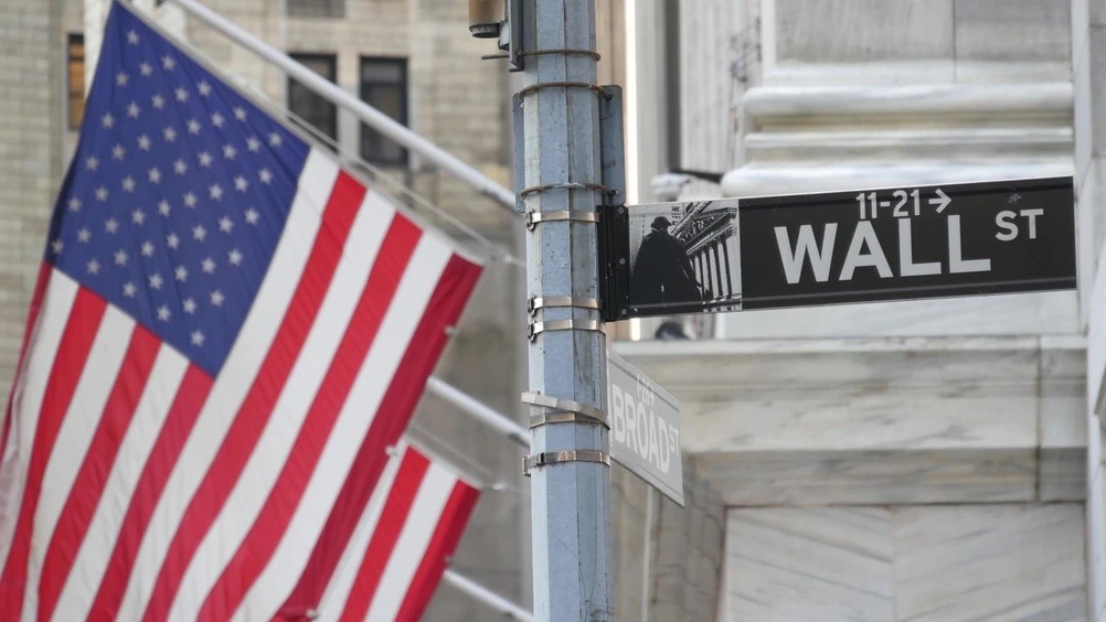 The S&amp;P 500 may end the week higher / Photo: Dogora Sun / Shutterstock.com