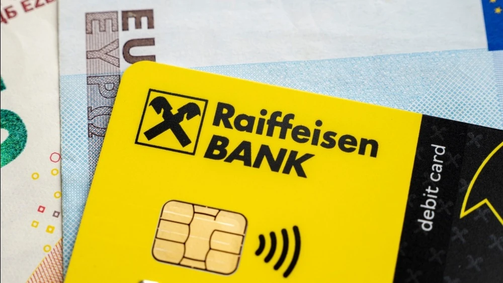 Grizzly Research accused Raiffeisen Bank International of violating sanctions against Russia / Photo: Savvapanf Photo / Shutterstock.com