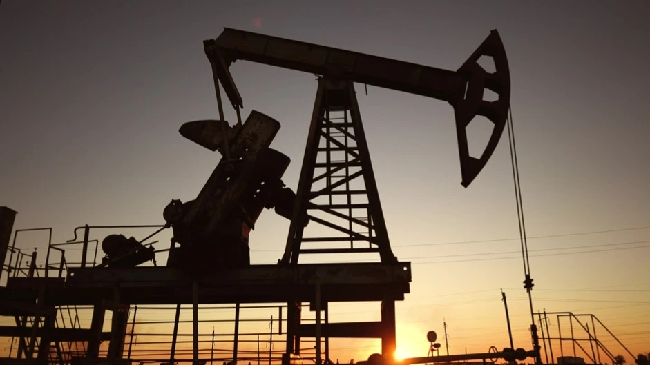 Despite the current decline, Brent crude has risen in price by nearly 70% since the beginning of the year. Photo: Maxim Ibragimov/Shutterstock