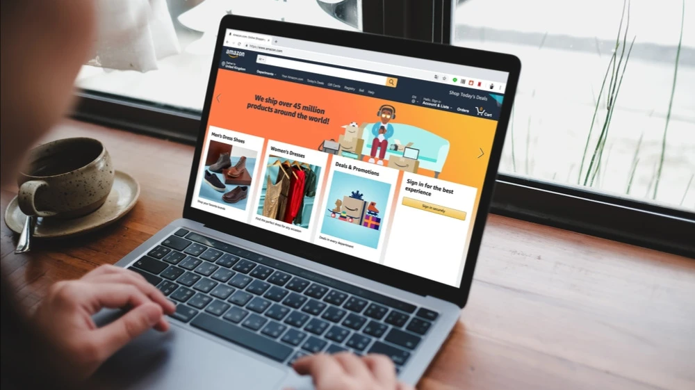 Amazon prohibits bots on its platform because they do not generate revenue from ad impressions / Photo: Thaspol Sangsee / Shutterstock.com