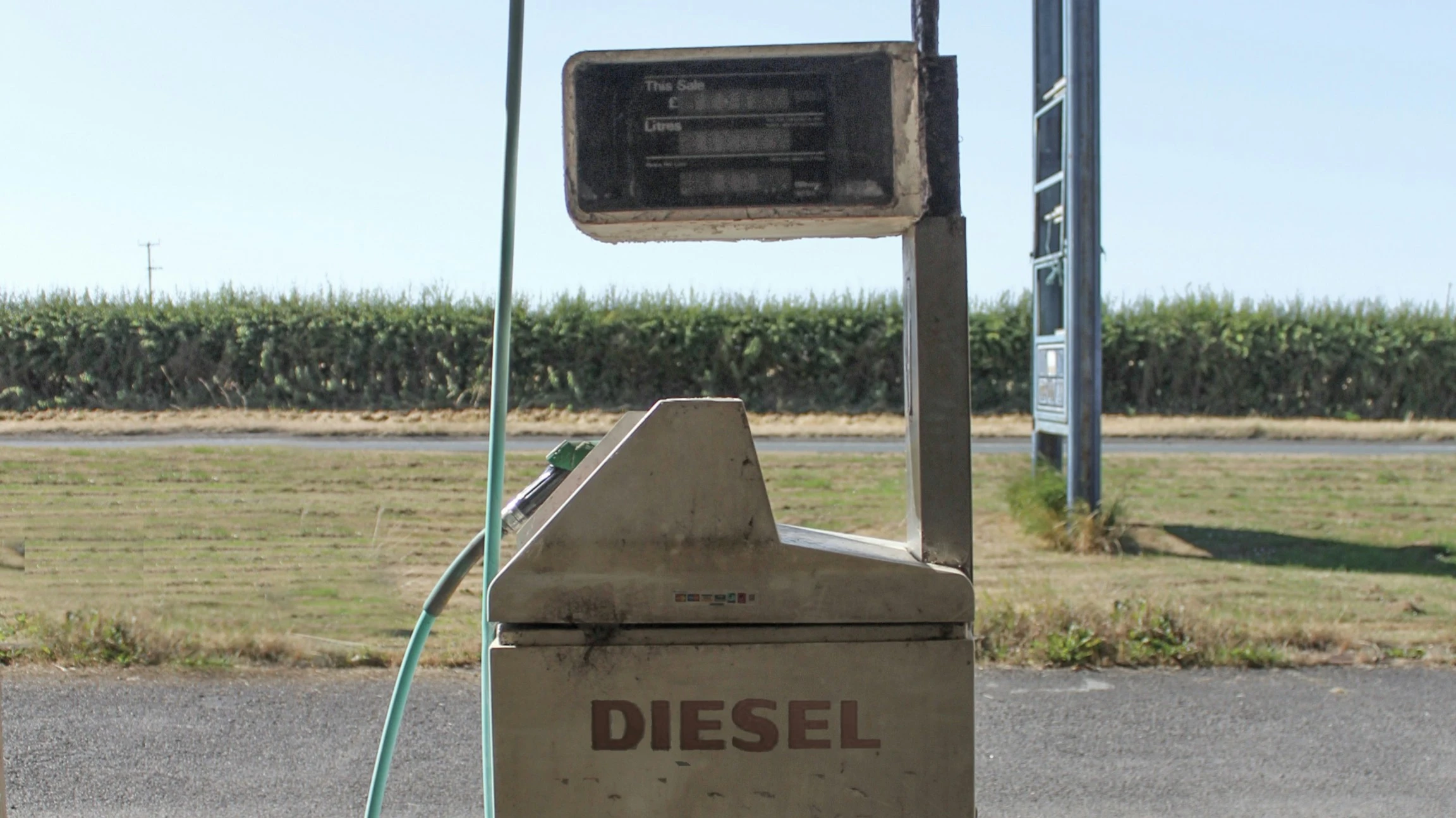 The U.S. government is considering various options for restricting diesel exports / Photo: Rob Wingate / Unsplash