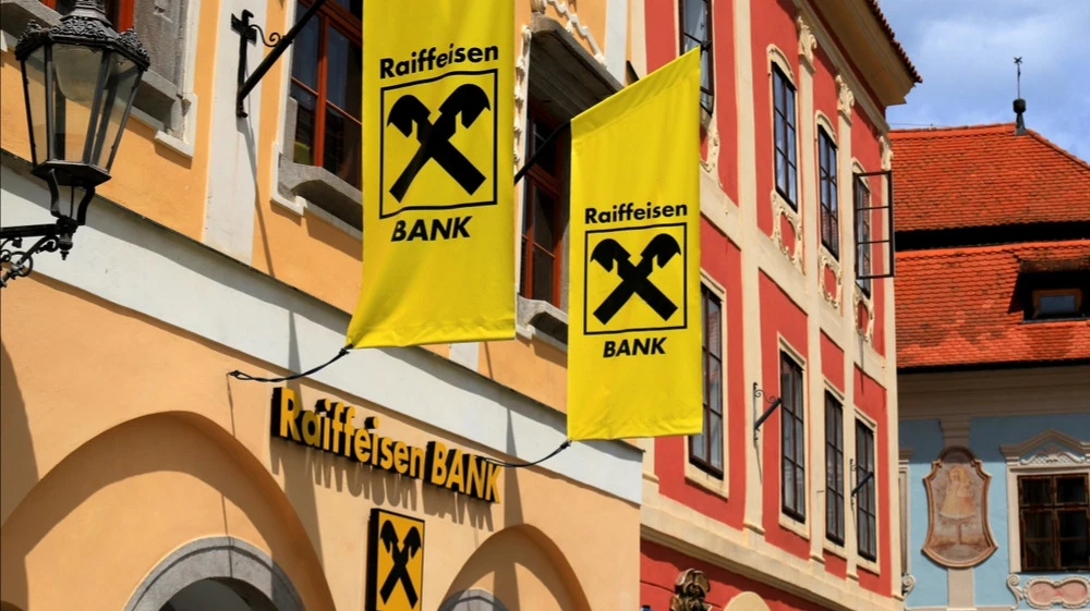 Raiffeisen Banks potential expansion in Central Asia could be supported by a large one-time inflow of more than €3 billion / Photo: rospoint / Shutterstock.com