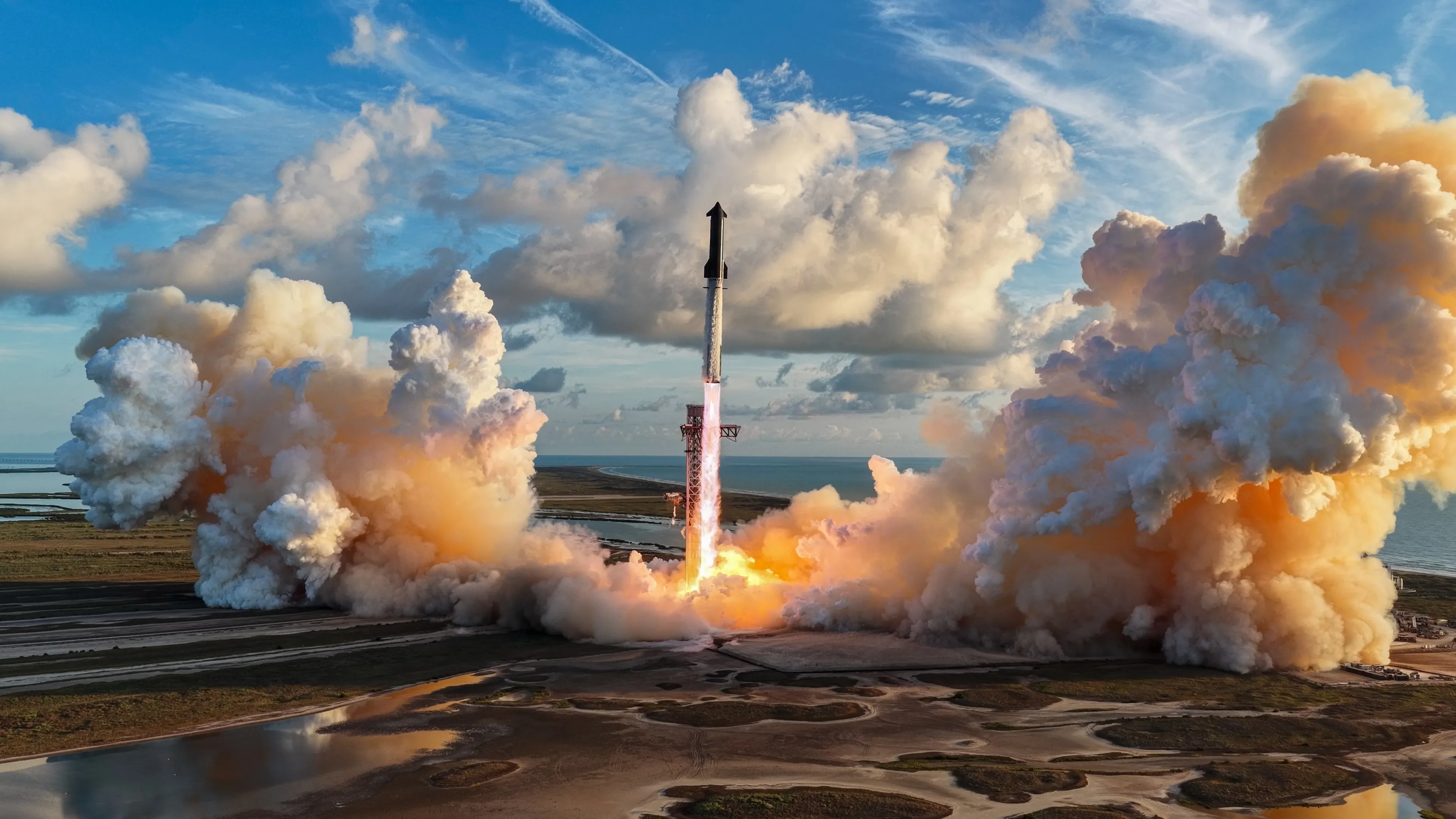 TD Cowen believes that by 2027, SpaceXs data center business will surpass Starlink / Photo: X / SpaceX