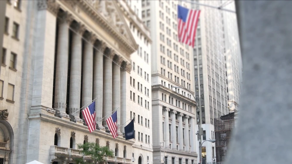The 60/40 Portfolio: Wall Street Is Calling for a Second Chance / Photo: Dogora Sun / Shutterstock