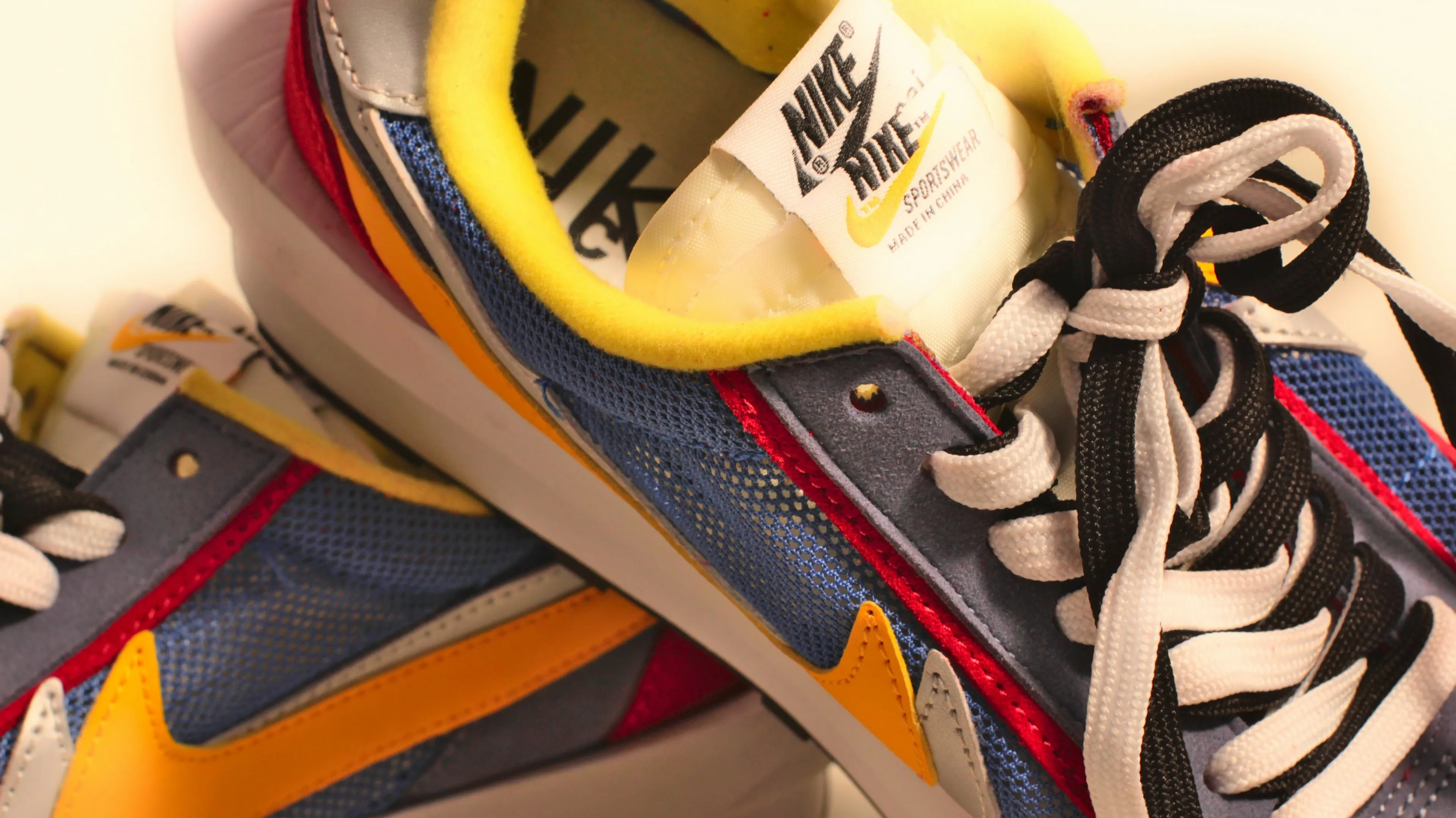 Акции Nike оказались под давлением из-за снижения продаж в Китае, но компания занимается модернизацией сети и готовится представить более десяти новых моделей обуви / Фото: Unsplash / wtrsnvc _