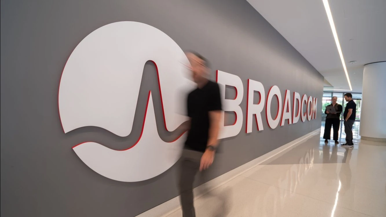 Broadcom рассчитывает привлечь финансирование для ИИ-инфраструктуры / Фото: Broadcom