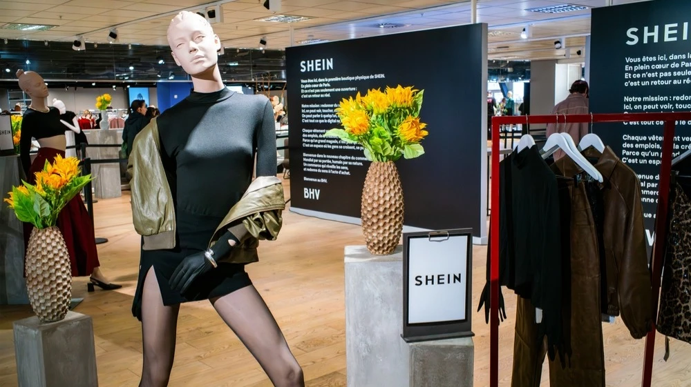 Goldman Sachs купил акции онлайн-ретейлера одежды и товаров для дома Shein, чтобы поддержать их после провального IPO, выяснила FT / Фото: Pierre Laborde/Shutterstock