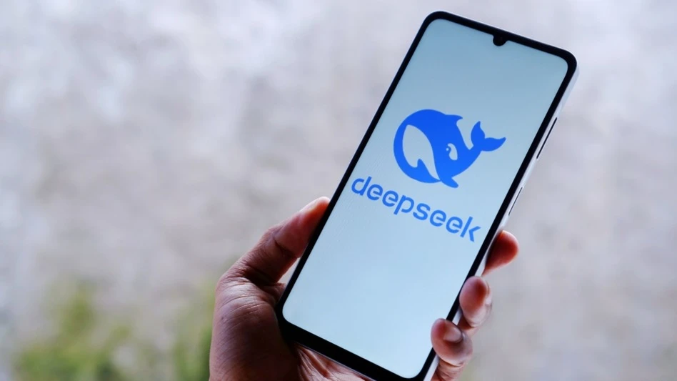 Китайская ИИ-компания DeepSeek готовится получить не менее 80 млрд юаней ($12 млрд) по итогам нового раунда финансирования. Фото: Poetra.RH/Shutterstock