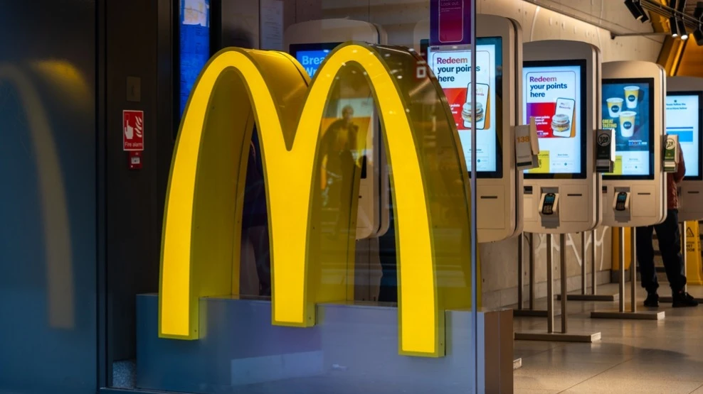 McDonald’s подозревают в искусственном завышении цен с помощью ИИ / Фото: WD Stock Photos / Shutterstock