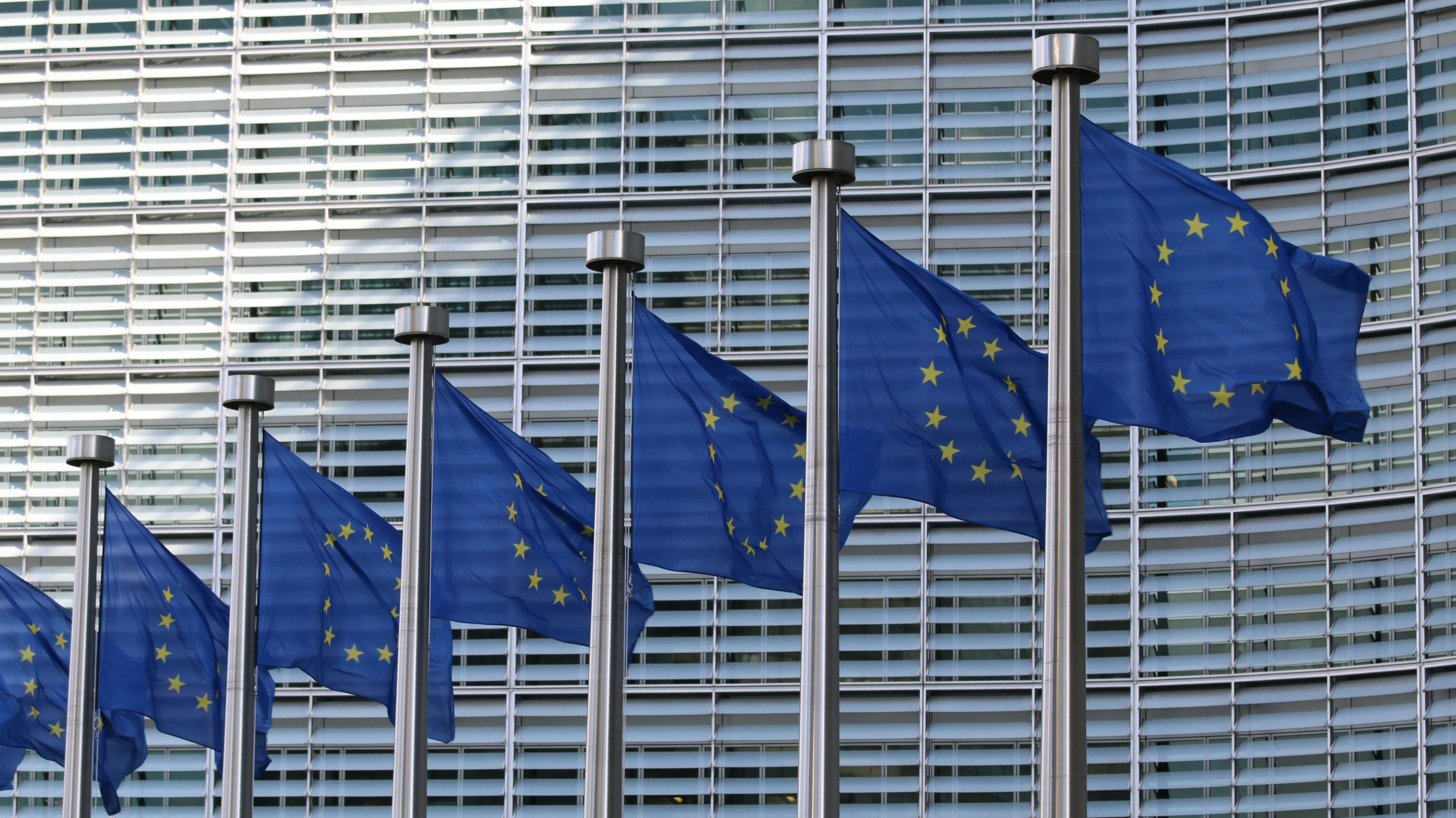 Analysts are debating whether Frances debt and budget problems will trigger a new crisis across the entire eurozone or whether this is merely an overreaction by investors / Photo: Guillaume Périgois / Unsplash