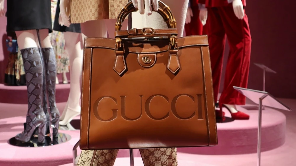 Акции люксового сектора падают после отчета LVMH / Фото: Andrei Antipov / Shutterstock