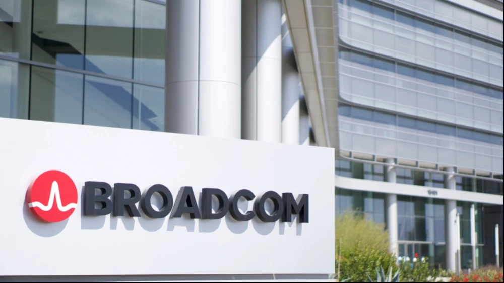 Аналитик Melius Research ожидает, что акции Broadcom могут подорожать на 70% / Фото: Sasima / Shutterstock