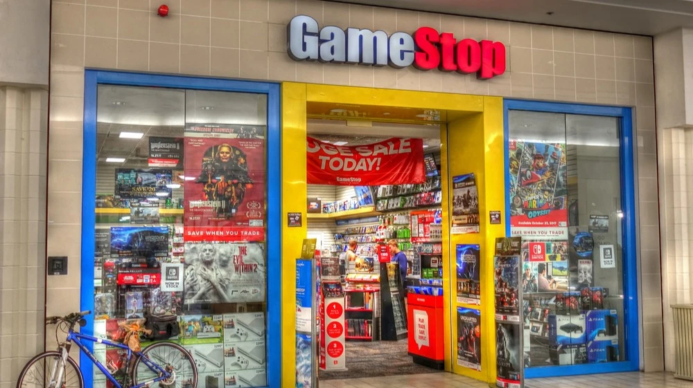 GameStop sells video games and collectibles / Photo: Shutterstock.com / QualityHD