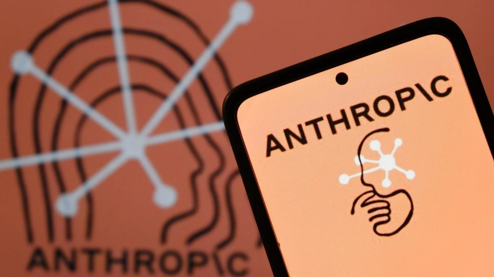 Anthropic за месяц до IPO пытается убедить инвесторов в рентабельности своих гигантских затрат / Фото: Algi Febri Sugita / Shutterstock.com