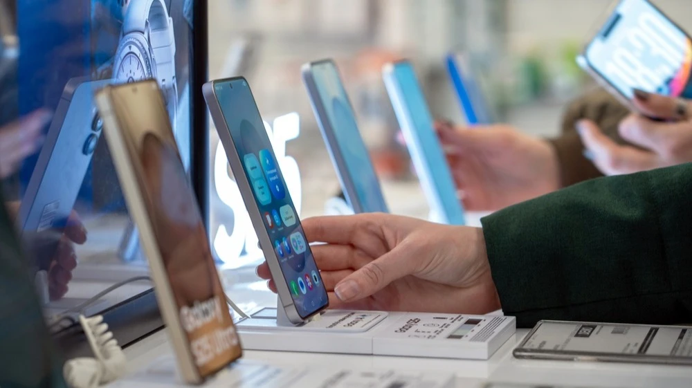 IDC warns that the smartphone market will not recover before 2028 / Photo: 8th.creator / Shutterstock.com
