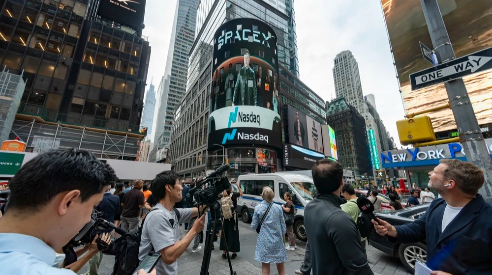 Investment in the space industry could exceed $100 billion for the first time in 2026, thanks to SpaceXs record-breaking IPO / Photo: rblfmr / Shutterstock.com