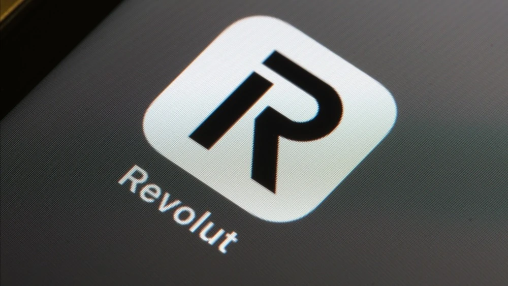 Revolut, which serves more than 80 million customers worldwide, has confirmed that some services are unavailable due to an outage / Photo: Matthew Nichols1 / Shutterstock.com