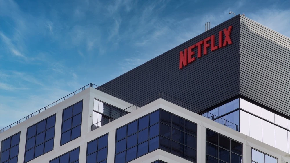 Streaming giant Netflix will release its third-quarter 2026 earnings report on October 20 / Photo: Wirestock Creators/Shutterstock.com