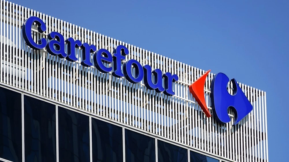 This week, Carrefour lowered its profit forecast, citing an “unprecedented situation” in France / Photo: LCV / Shutterstock.com