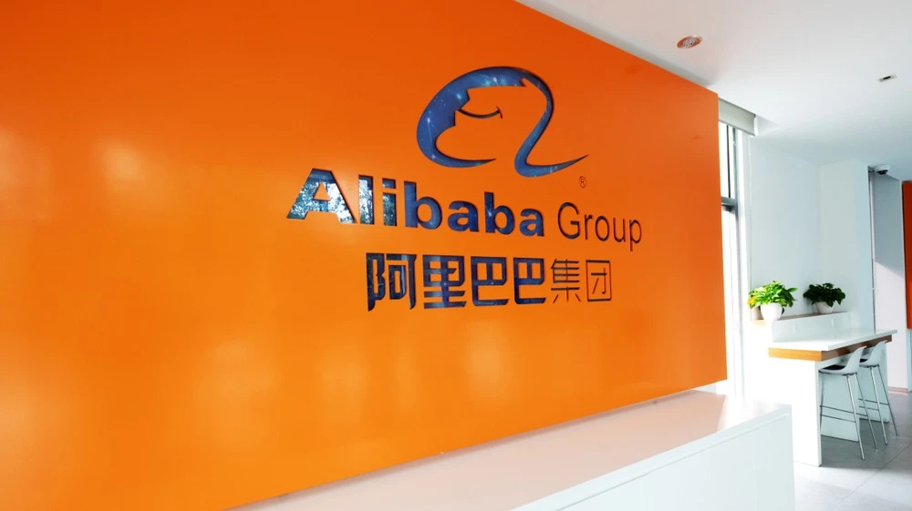 Alibabas stock has plummeted more than at any time in the past two months / Photo: zhu difeng / Shutterstock